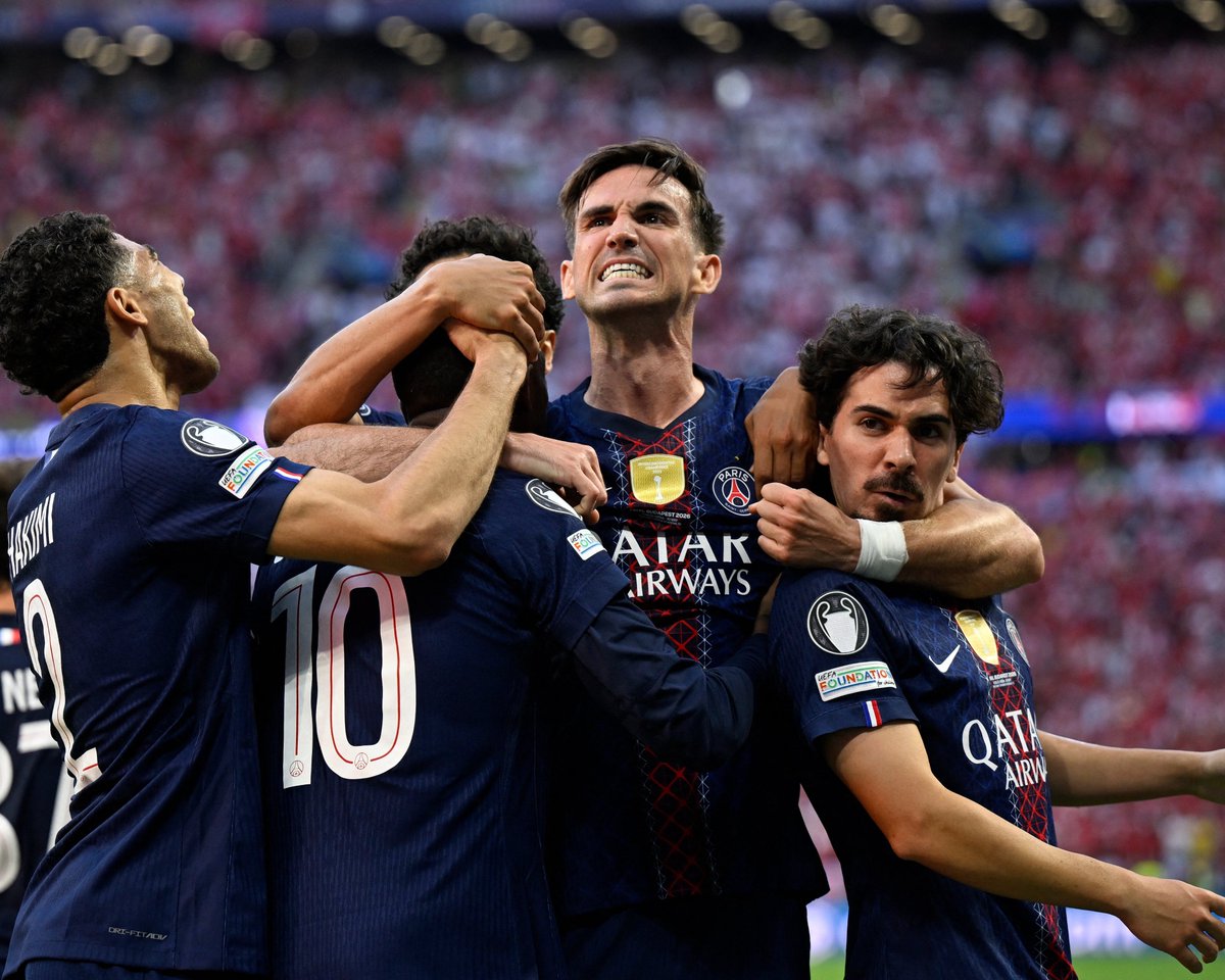GoalJP_Official's tweet photo. 🇫🇷 PSGがチャンピオンズリーグ連覇！🏆️

ハヴァーツの得点で先制許すもデンベレのPK弾で追いつき延長戦＆PK戦へ突入。

最後はガブリエウが失敗、PK戦を制した！

PSGは大会名がUCLとなった92-93シーズン以降では、レアル・マドリーに続き2クラブ目となる連覇達成！

PSG 1-1 (PK: 4-3) アーセナル https://t.co/KF8lLMC52V