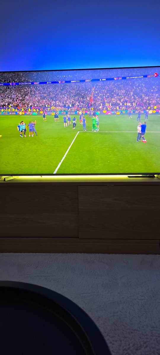 Alexbarnheim's tweet photo. Dagens vinnare = Alla fotbolls älskare där ute 👏 https://t.co/hjGM90fAEZ