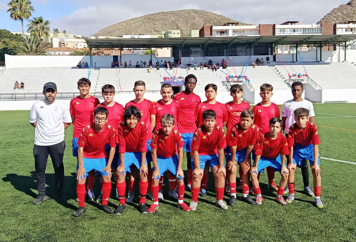 RUT_OFICIAL's tweet photo. ⚽️ INFANTIL A 1️⃣‑3️⃣ E.M.F. FASNIA B.T. A ⚽

Aunque hemos sido eliminados de copa, la derrota no define al equipo. Lo que sí lo hace es el enorme crecimiento, el compromiso y la evolución mostrados a lo largo del año. 

♥️Muy orgullosos de todos ellos. 💙 https://t.co/z2AiBlsS69
