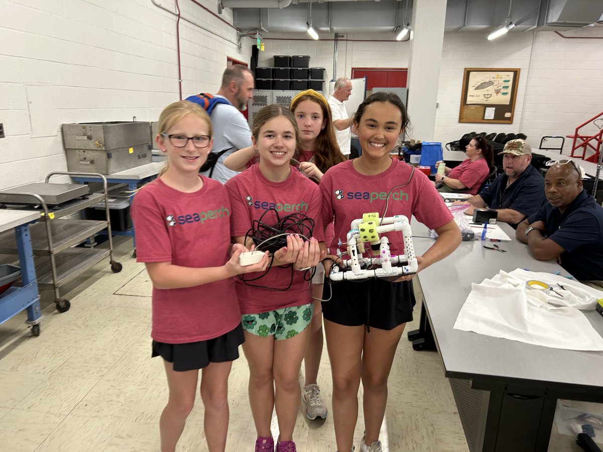 AACPSbeyond's tweet photo. @AACountySchools students from 31 schools bring ROVs (remotely operated vehicles) to USNA this Friday in their exhibition of knowledge in building, navigating, and collaborating in @NavalStates STEM Office. Remarkable teachers, students, mids, and @USNASTEMCenter staff. #BGS https://t.co/Sw9KWqTXVA