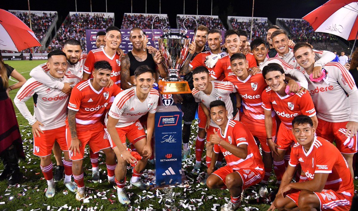 NumeralRiver's tweet photo. Solo podes darle like a este tweet si tu equipo ganó la orejona alguna vez https://t.co/uAaiFNkX6u