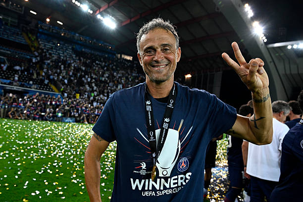 MMASINLIMITES's tweet photo. Al PSG como equipo no lo aguanto, pero Luis Enrique es un pedazo de entrenador me alegro por él. https://t.co/D0rEmkHjhw