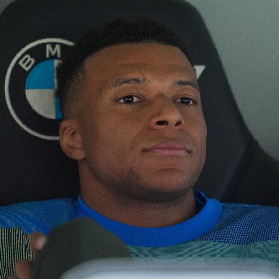realmilgrauu's tweet photo. O Mbappé deixou o PSG pra finalmente vencer uma Champions League.

O que acontece?

PSG BICAMPEÃO DA CHAMPIONS LEAGUE E O REAL 2 ANOS SEGUIDOS SEM VENCER UM TITULO. https://t.co/dVOBlFeJoK
