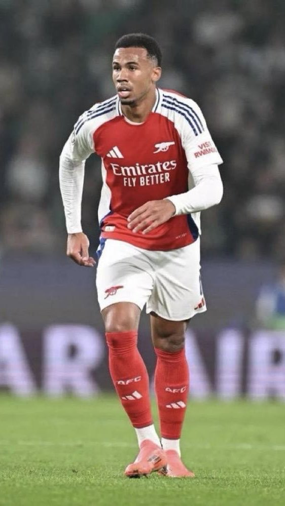 SAAL_MAAN's tweet photo. #نهايي_دوري_ابطال_اوروبا
#نهائي_الأبطال 
#نهائي_دوري_أبطال_أوروبا 

كرة القدم الجميلة كانت عادلة

ما كنت أتخيل هذا اللاعب يرفع كأس أبطال أوروبا 

ومن الإنصاف هو اللي ضيع البطولة https://t.co/50l2Mxqz68
