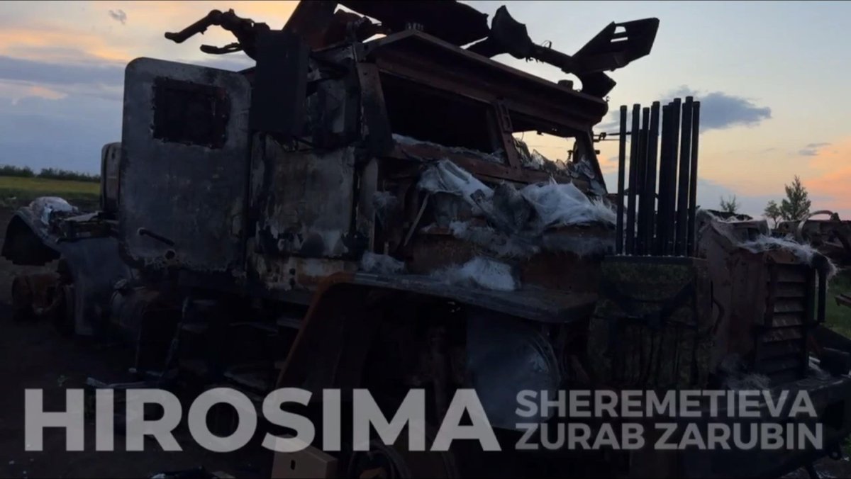 WritingFates's tweet photo. Sometimes 🇷🇺 doesn't lose a piece of equipment for 221 weeks, and then loses two of them at once. As can be seen with these two Ural-64706-0311 'Tornado-U' somewhere in Southern Donetsk Oblast. 

https://t.co/YBW5uDUxFD
https://t.co/TAqms3NNCU https://t.co/3LHY9fVDfe