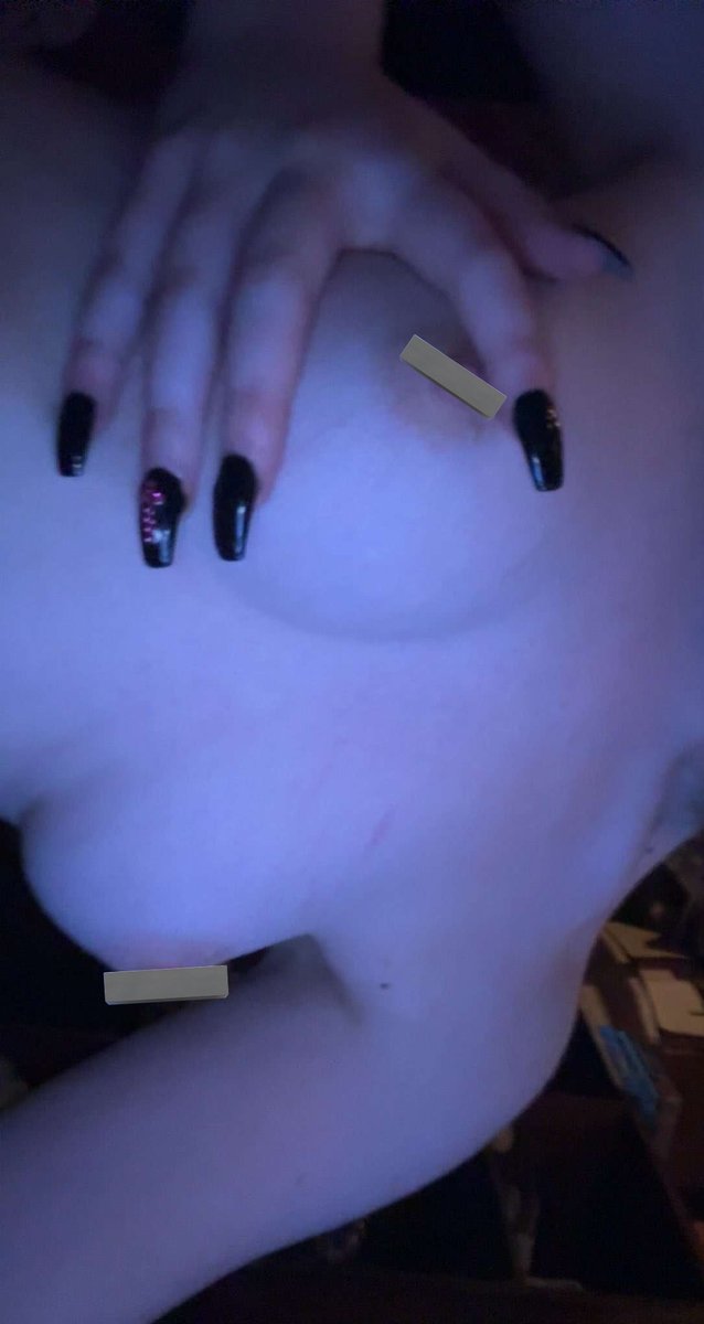 layymwah's tweet photo. im so horny rnn ughhh dm me https://t.co/pAAOsDjs7a