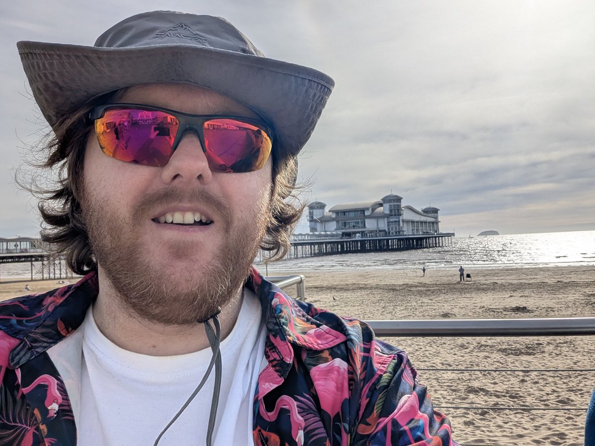 Simperheve's tweet photo. Life's a beach 🏖️ https://t.co/2RFsMU9Qpy
