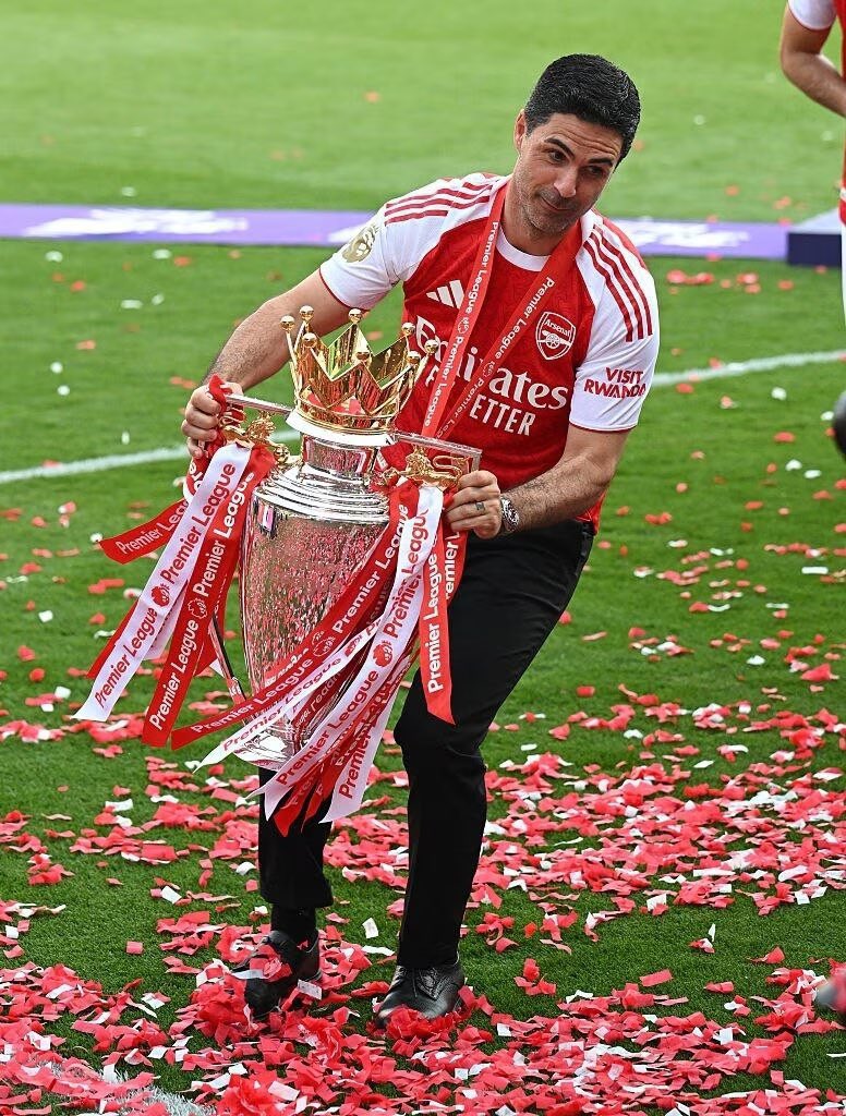zuhumomar's tweet photo. Warra trophy 🤣 https://t.co/mF45k0AU7r