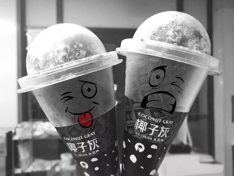 DogMom09's tweet photo. Ran out of late-night snacks and my person showed up with my favorite matcha ice cream—warm heart + cold treat = best random Tuesday ever ， https://t.co/rZKlqgczBA