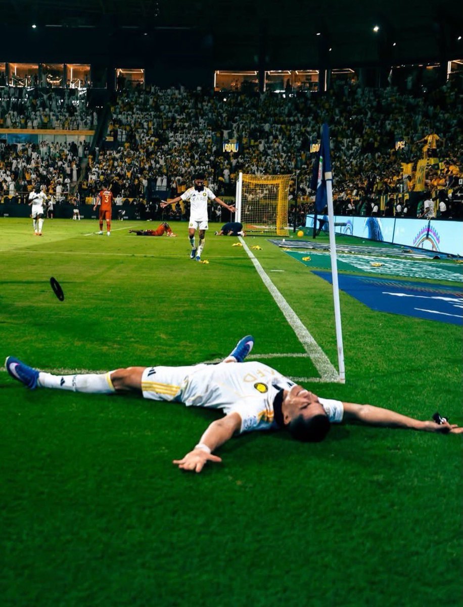 ANassr11's tweet photo. استمرار للصور الجديد وصلللللل الجديد😍💛 https://t.co/z4ESdCCGb0