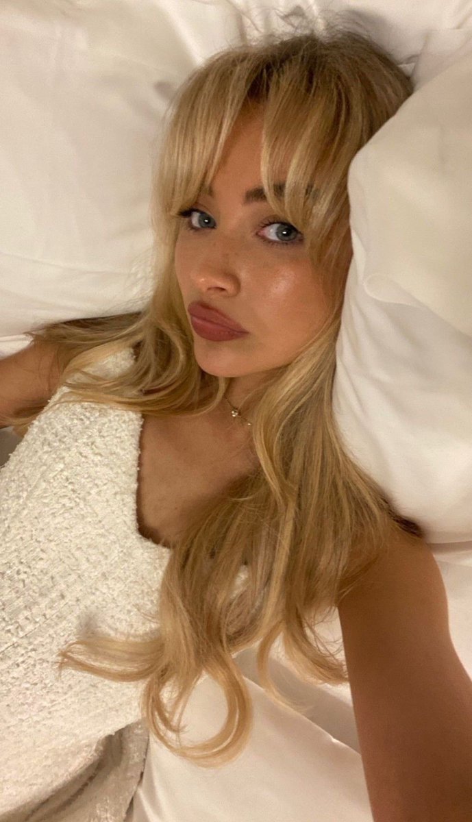 sabrina tweet media