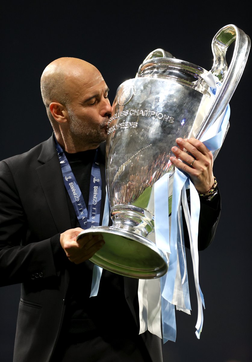 City_Xtra's tweet photo. A thread. ⤵️

Pep Guardiola with the UEFA Champions League trophy. https://t.co/dUh3pdpztn