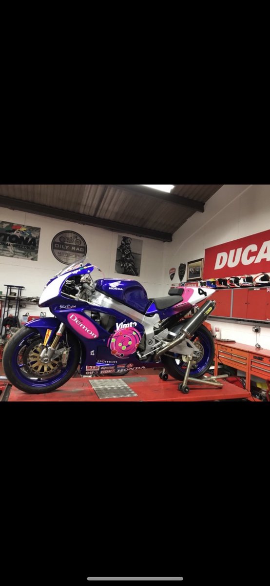 TimHyett's tweet photo. mike west racing owned it and asked me to recommission it..full on HRC 😎👍 https://t.co/f9DZELj7x4