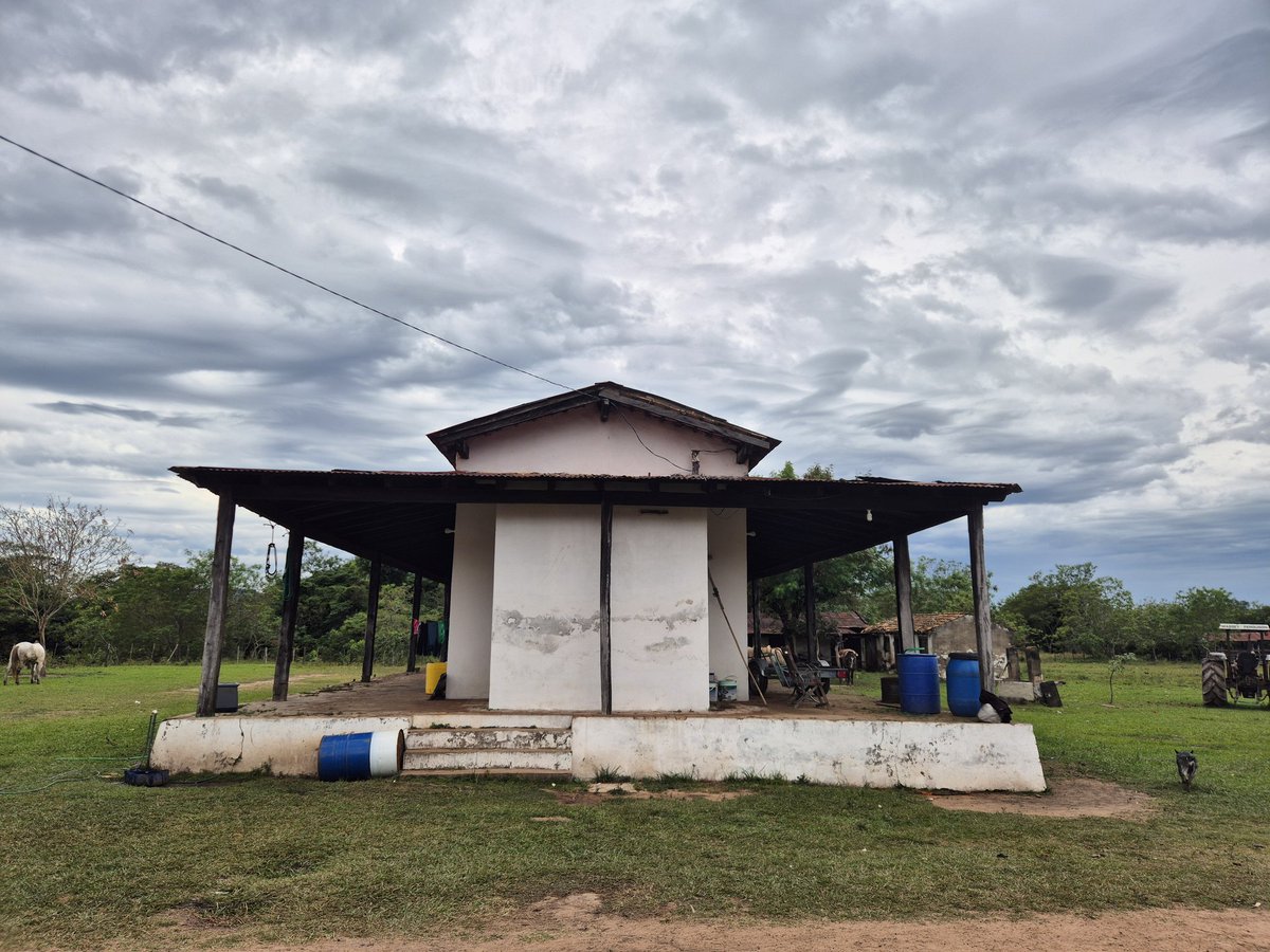 kliewerr's tweet photo. Casona del año 1.904, en algún lugar entre los municipios de Itá y Nueva Italia. https://t.co/cxPz8mVUg9