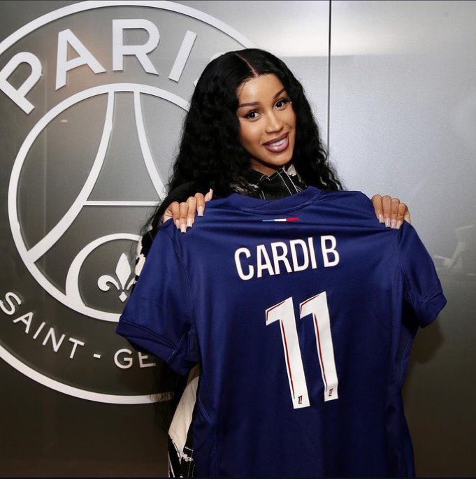 Cardi B France 🇫🇷 tweet media
