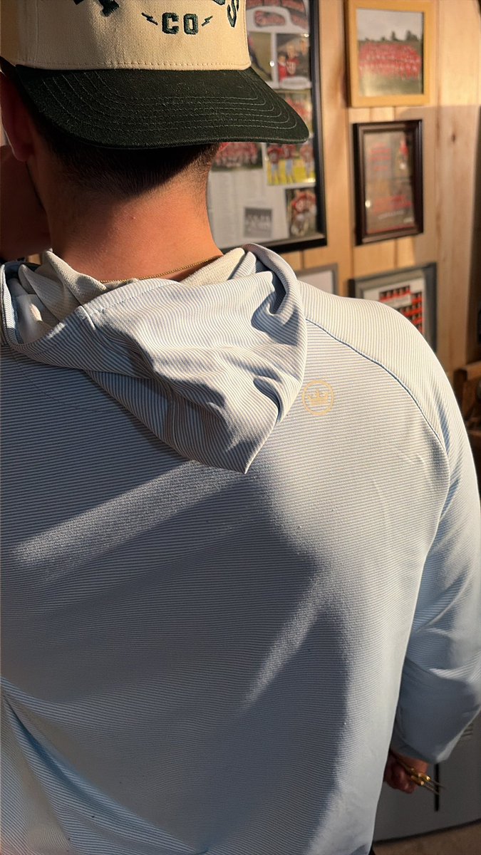 bigpharmawes's tweet photo. Shoulder PM logo? How we feelin???? https://t.co/mlfod5oqQe