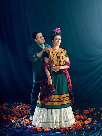 AlainSenecal's tweet photo. Superbe opéra du Met « El Último sueño de Frida y Diego » aujourd’hui avec mon ami André Rousseau.  La Catrina Gabriella Reyes est méconnaissable! https://t.co/Gru2m6jjeA