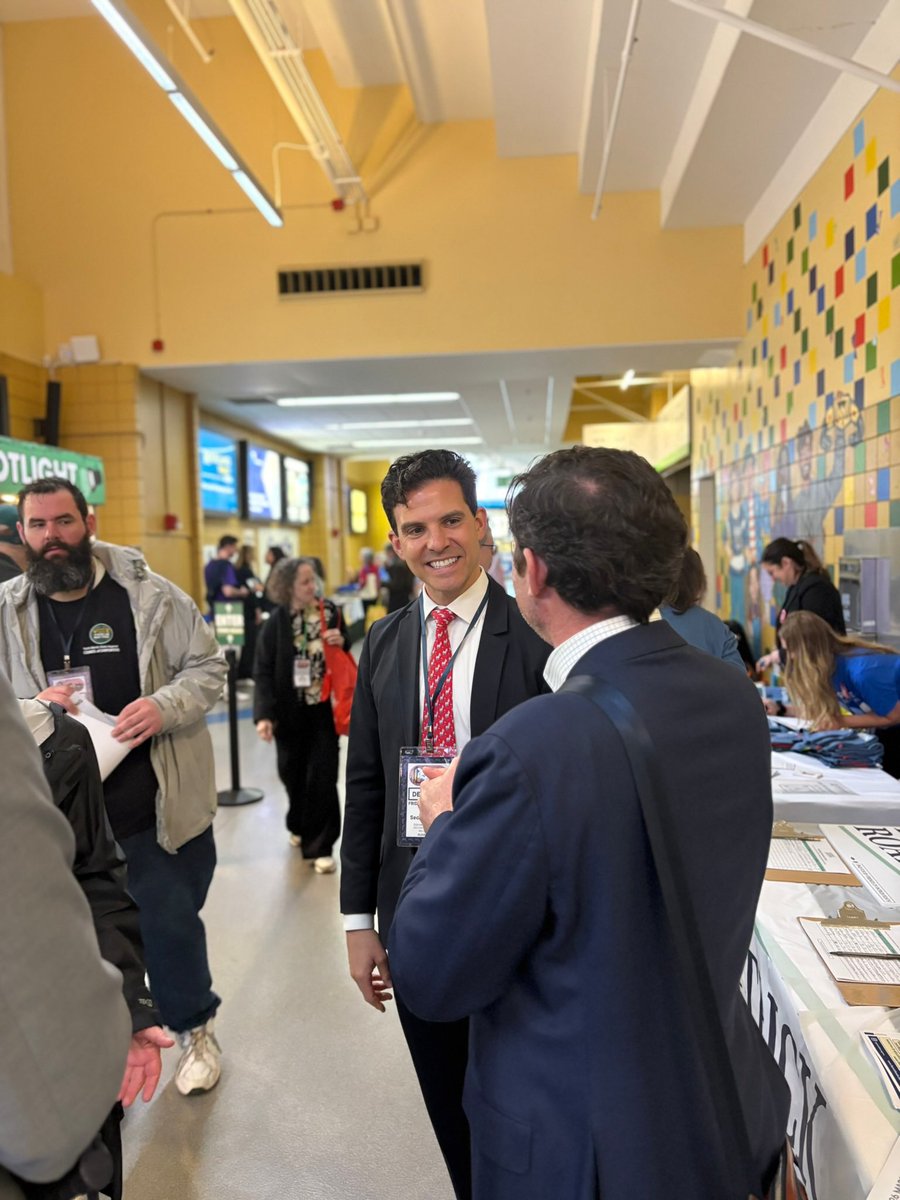 PatrickRoath's tweet photo. Had such a great time at the MassDems convention today! Great seeing so many friends and getting fired up about all the great candidates we have running up and down the ballot! https://t.co/NXKUFjPc9H