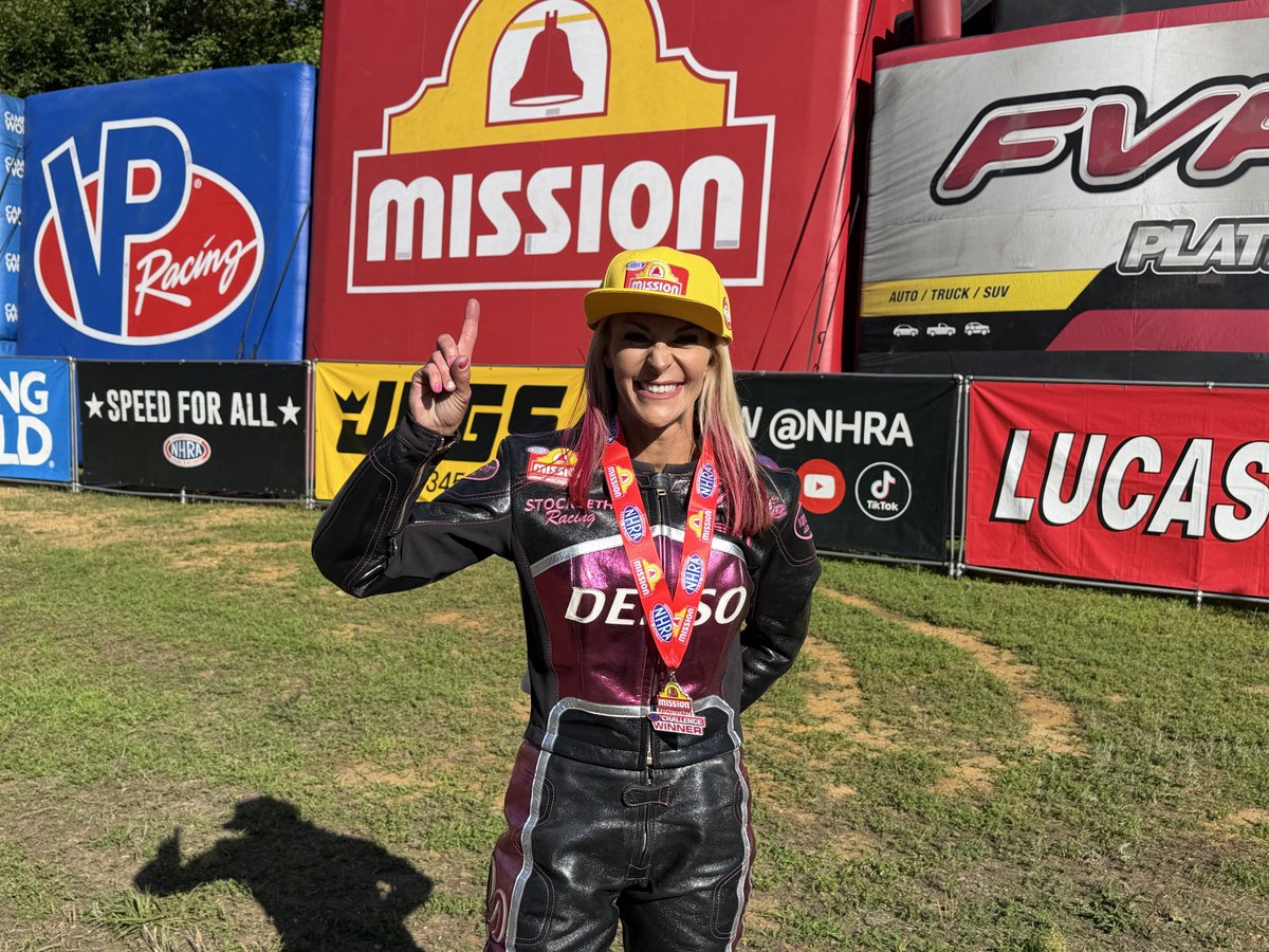NHRA's tweet photo. Make it 3️⃣ @MissionFoodsUS No. 1 qualifiers for @AngieSmith77 on the season! 

#PotomacNats presented by @JEGSPerformance https://t.co/mrllYK0UD8