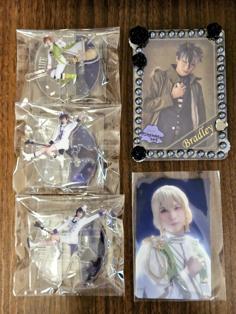 singindog404's tweet photo. 【交換 譲渡】舞台 魔法使いの約束 まほステ ゆらゆら ランダム アクリルスタンド トレカ

譲：ミチル スノウ ホワイト ルチル
求：アクスタ 賢者 ＞ ～定価 or ブラッドリー クロエ に関するもの

こちらからの複数提供可。お求めの方がいらっしゃれば本日大千秋楽前後お手渡にて。 https://t.co/pVJTwVzoIB