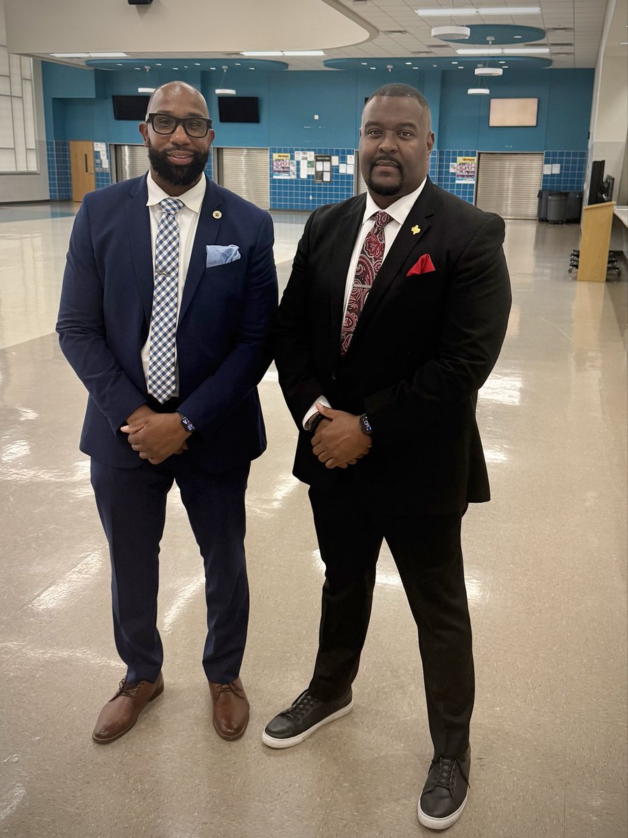 SedberryJr's tweet photo. Honored to present at the @TABSE_Texas Aspiring Head Coaches Summit and invest in the next generation of leaders.

Thankful for the opportunity to share, mentor, and give back to coaches who will impact young people for years to come.

“The true measure of leadership is not what you build, but what you leave behind.”

Raise the Standard.

#TABSE #Leadership #RaisingTheStandard
