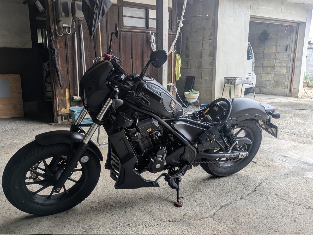 xenerv's tweet photo. レブル、バッテリー交換大変やな！
狭狭 https://t.co/SHsRl1ba6v