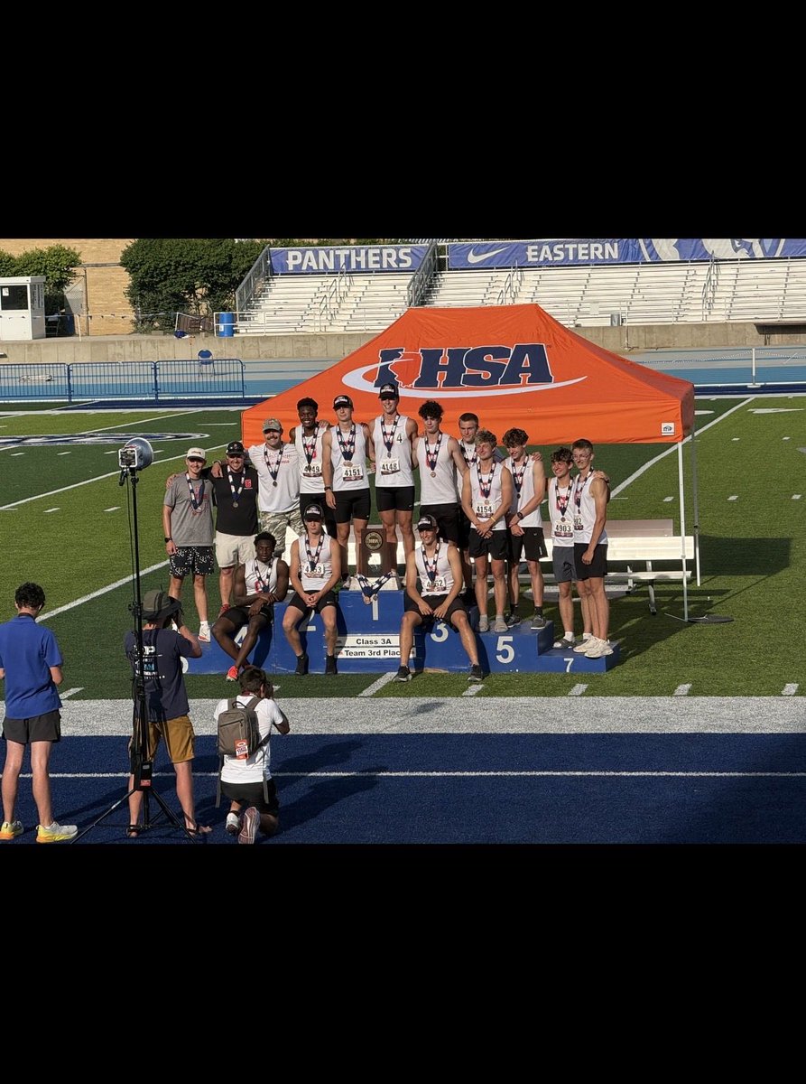 GTTrackandField's tweet photo. Glenwood takes 3rd overall in the 3A state finals and trophies for the first time in 3A: https://t.co/5ZJRoUA2BS