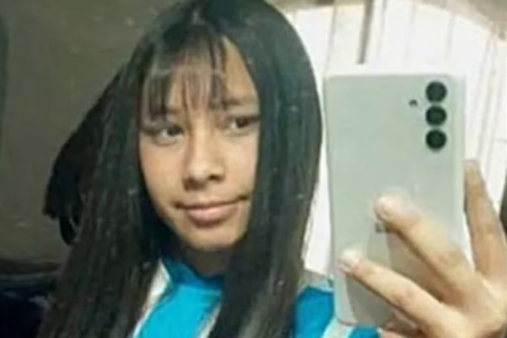 alupe__'s tweet photo. Se rompe una parte de mí cuando pienso en las últimas horas de Agostina. Hay que poner en pie una nueva ola verde, urgente. 

Justicia. https://t.co/VEgvut9JUa