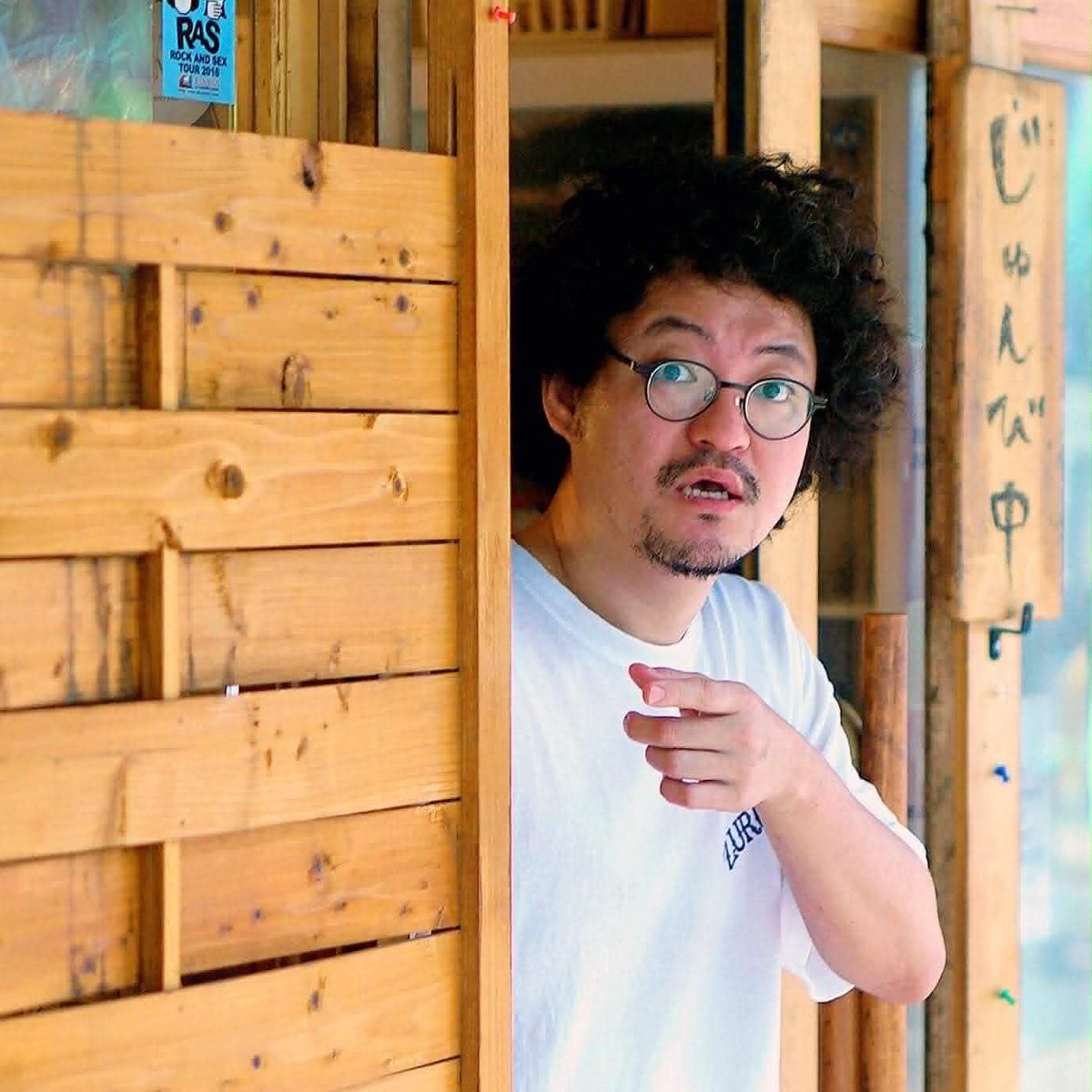 blank_crossfm's tweet photo. 6月6日のお客様は、2014年と2019年の「ミシュラン福岡」でビブグルマンに選出された「麺道はなもこし」店主・広畑典大さんです。
https://t.co/kWdNS8IWZ4
自家製麺に心血を注ぎ、週4日昼夜3時間しかオープンしない店をひとり切り盛りする広畑さんの人生の「余白」とは。
@eyevan_pr @notahotel_inc https://t.co/qCSZ2ZZsTr