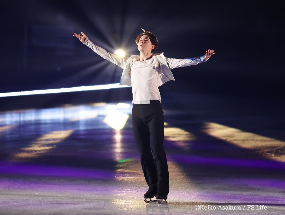 fskating_Life's tweet photo. 「Fantasy on Ice 2026 in MAKUHARI」5/30初回公演より。
#宮原知子＆#SIROCO 「Homenaje a Poeta～詩人への賛辞～」
#友野一希 「Surf Rider」
#中田璃士 「Give Me Love」
#織田信成 「The Gospel」
#FaOI2026 https://t.co/W8KULMiAeJ