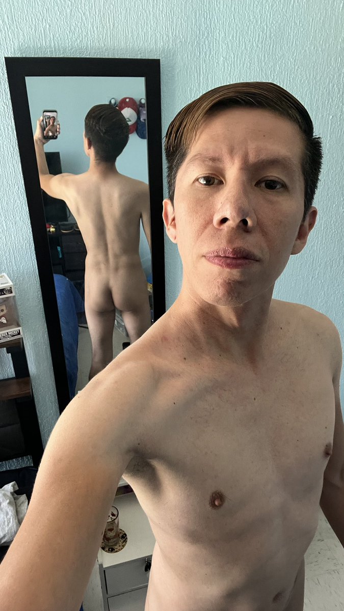 Danielbestar's tweet photo. Me hubiera gustado ir al #diaaldesnudo pero me tocó trabajar en pleno Hot Sale 😝 https://t.co/kYzf9w7VuL