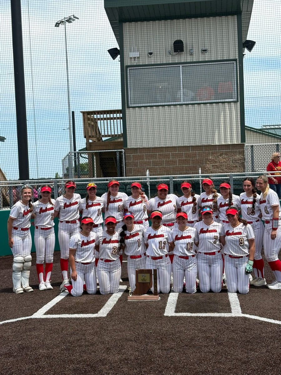 Sommer_Branigin's tweet photo. Sectional Champs! Proud of my @AHS59erSoftball girls! On to Regionals next week, let’s keep it going!
@IMG2010Langston 
@AcceleratedFas1 
@ExtraInningSB 
@CoastRecruits https://t.co/ova5wXP0Sk