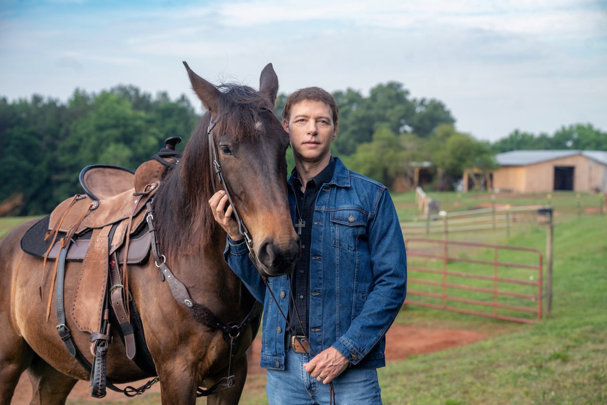 MinistryARP's tweet photo. I posted a music preview a few days ago of the upcoming four song EP, "God &amp; Country" that will be released just in time for our nation's 250th anniversary.   In the meantime, here are some promo images taken by the incredible Sarah Amick Photography.   STAY TUNED! https://t.co/4AerpPO2cA
