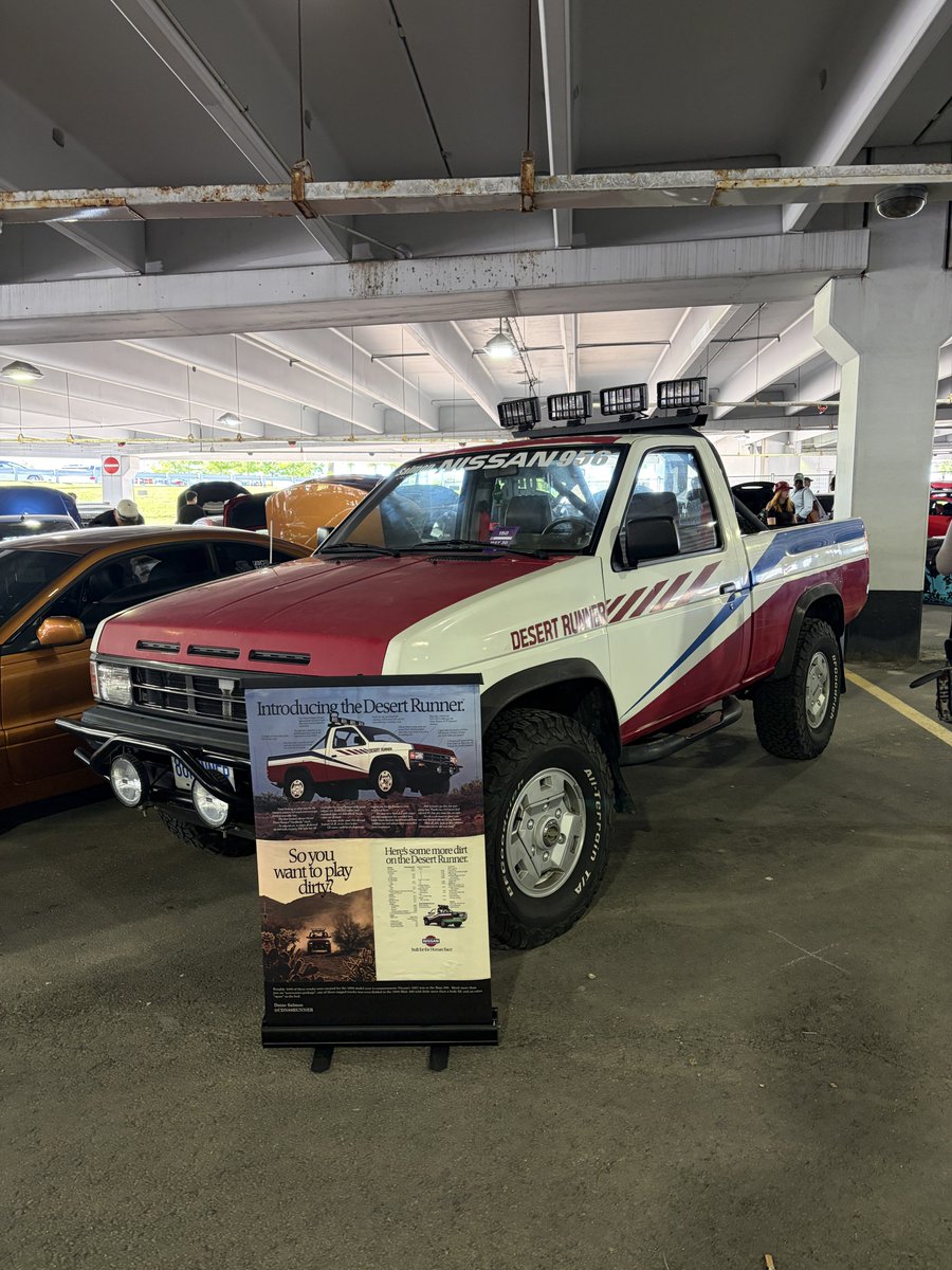 AstariFloof's tweet photo. Chat, sometimes that 3 hour drive for a car show is very not worth it https://t.co/PZ7tJOn3GD