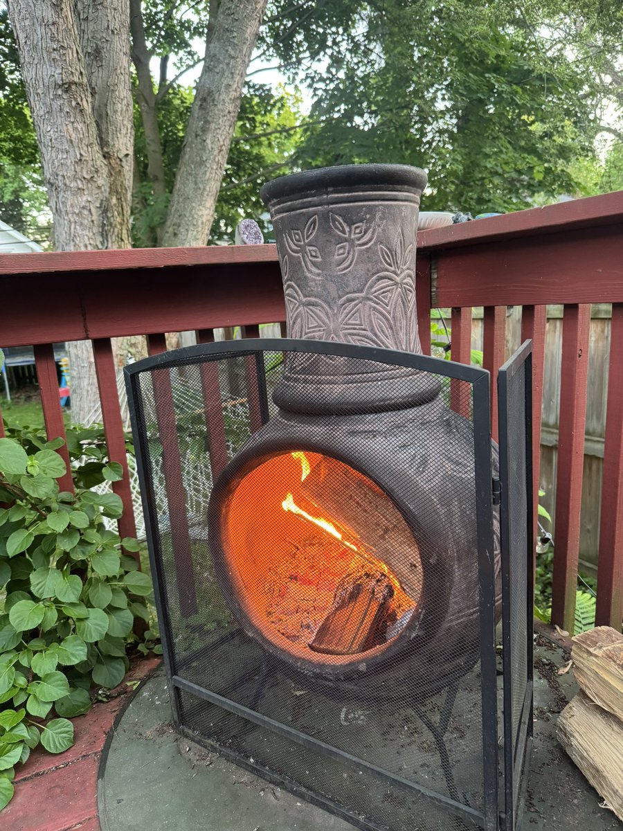 JStampTweets's tweet photo. Enjoying a deck fire for the night!! https://t.co/KcUVgwJj6O