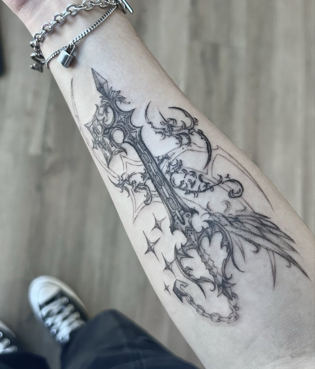 _finalmix's tweet photo. sry ive been inactive but look at my new tattoo https://t.co/SdLMlK1b2Z