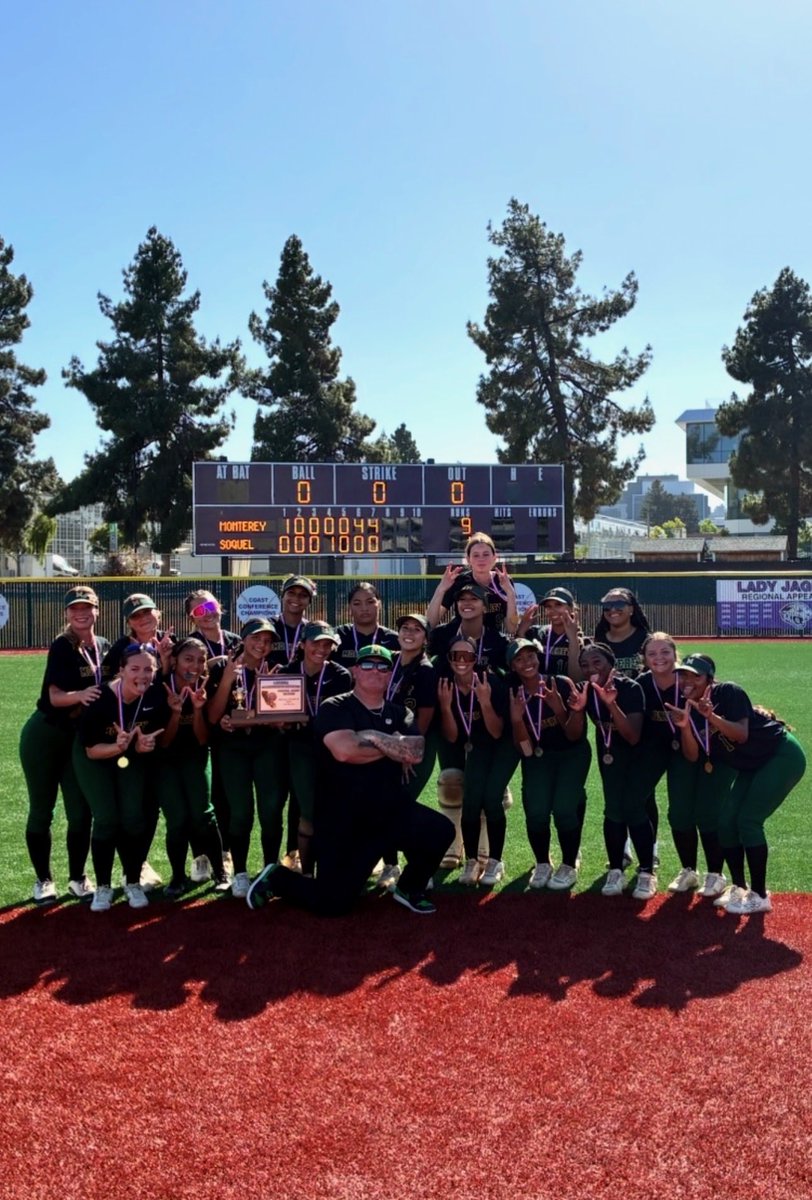 JohnJDevine's tweet photo. Monterey wins its third CCS DII softball title in five years after a 9-1 win over Soquel https://t.co/l2yJHPYK0v