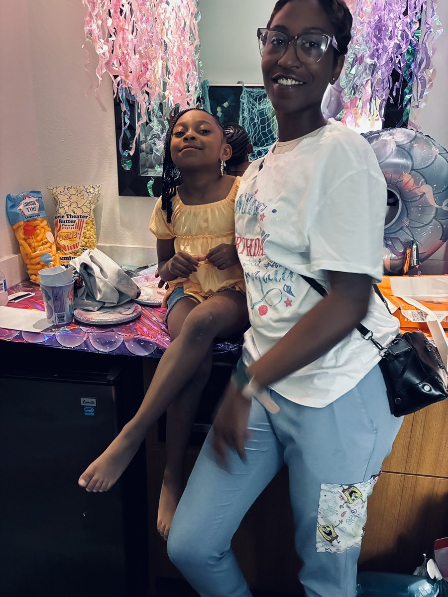 DaBarbiee14's tweet photo. Happy 6th birthday to my niece I love you so much Demi 🤍 https://t.co/zAMmFzFaDs