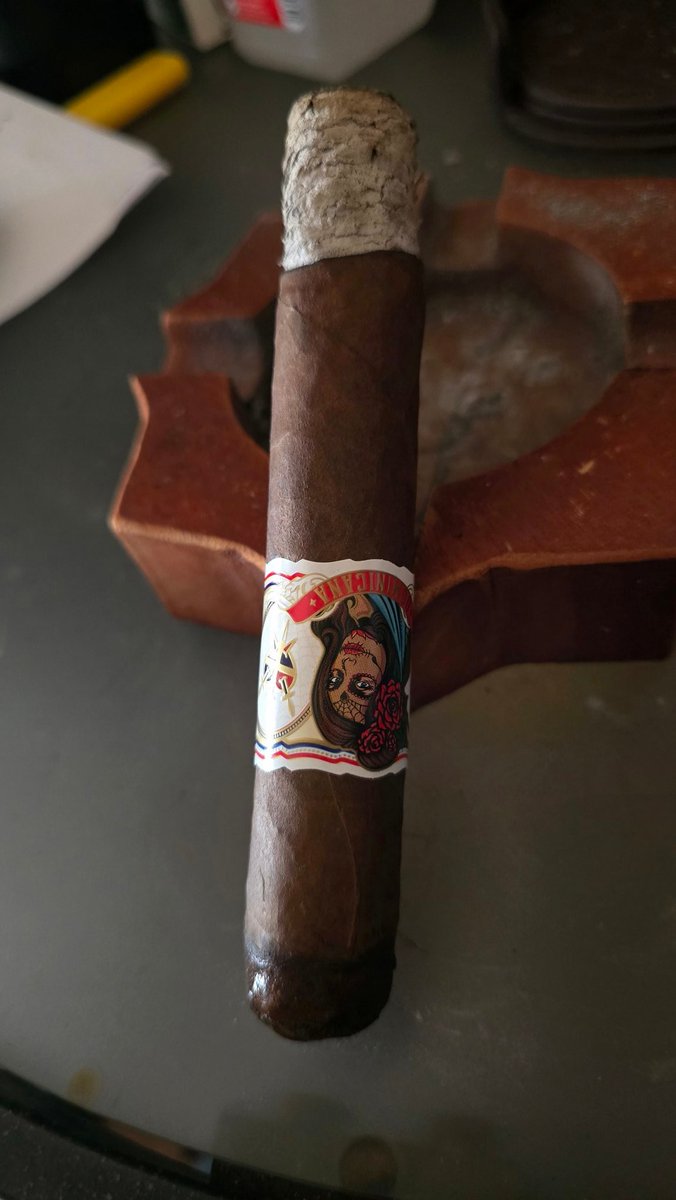 OnlyBarbwire's tweet photo. One of them Saturdays 
@DeadwoodTobacco https://t.co/WBLOB9fHi6