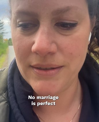TheOhioRob's tweet photo. @grahamformaine Amy seems like a genuinely sweet lady. A great catch for any guy. With 17 years of marriage myself, I can see that.

How fucking shameful of you to have her do this rather than you doing the right thing and dropping out. 

I didn't think I could like you less. But I was wrong. https://t.co/C91EdvRLIK