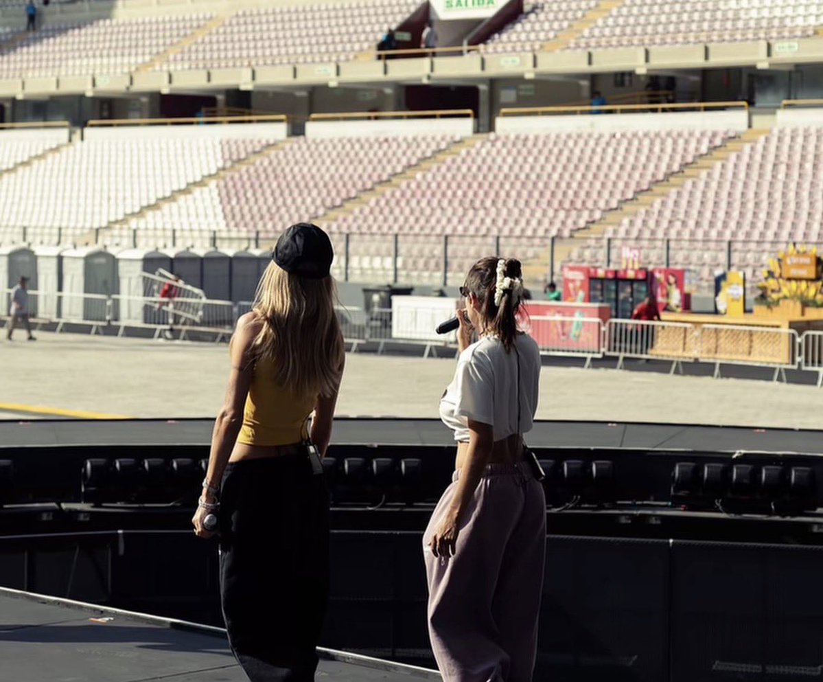 glorytini_'s tweet photo. ꕥ • TINI’s guest artists at today’s Lima concert are Mechi Lambre, Maxi Espindola, and Maria Becerra! ✨

#TINI #TiniStoessel #FUTTTURA https://t.co/wcQcV03utw