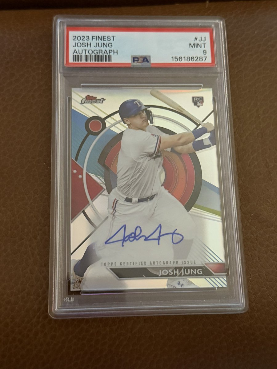 sspeigel's tweet photo. @ThatDude_Hut Parsons RC- $240 BMWT
Parsons Hash Marks /49- $175 BMWT
Dak /5- $185 BMWT
Jung- $50 BMWT https://t.co/JP0W9Tipfp