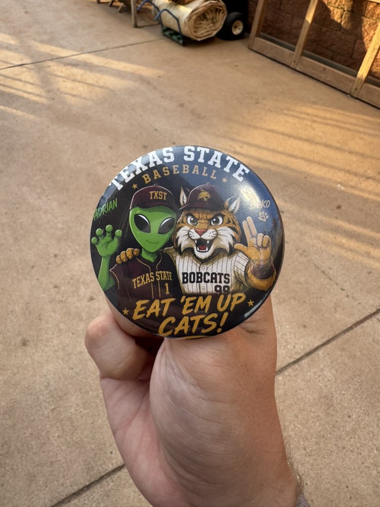 Micah_CBC's tweet photo. Love the @TxStateBaseball pin a fan just gifted me. https://t.co/tUcBgqZbeM