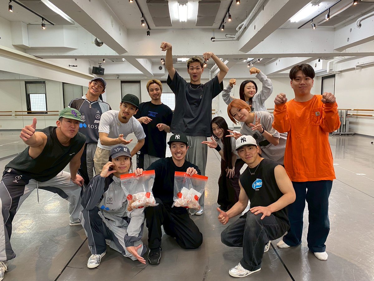 bgirl_haruka's tweet photo. いよいよ今日@dleague_jp CHAMPIONSHIP🏆
全3作品最高なものになりました🔥

メンバーと皆さんと最後のCSまで戦えている事に感謝して1日過ごします🙂‍↕️🫶

全チームが大きな怪我なく無事に踊り切れますように！
応援投票声援よろしくお願いします🎱❤️‍🔥

@kose8rocks 
#dleague #kose8rocks #dリーグ https://t.co/sJsq0idhSX