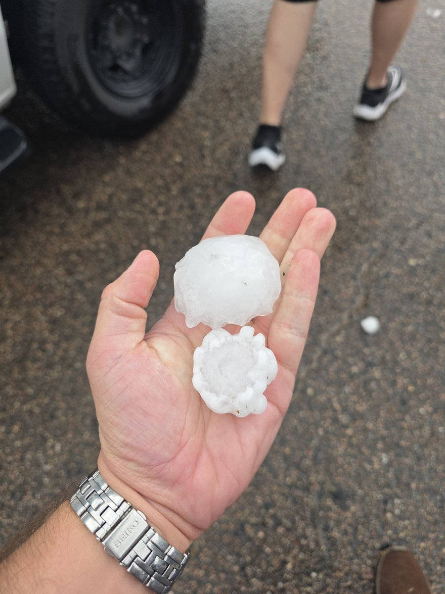drewcomb's tweet photo. Two inch plus hail just north of Wellfleet Nebraska! https://t.co/p5DIrkHzd7