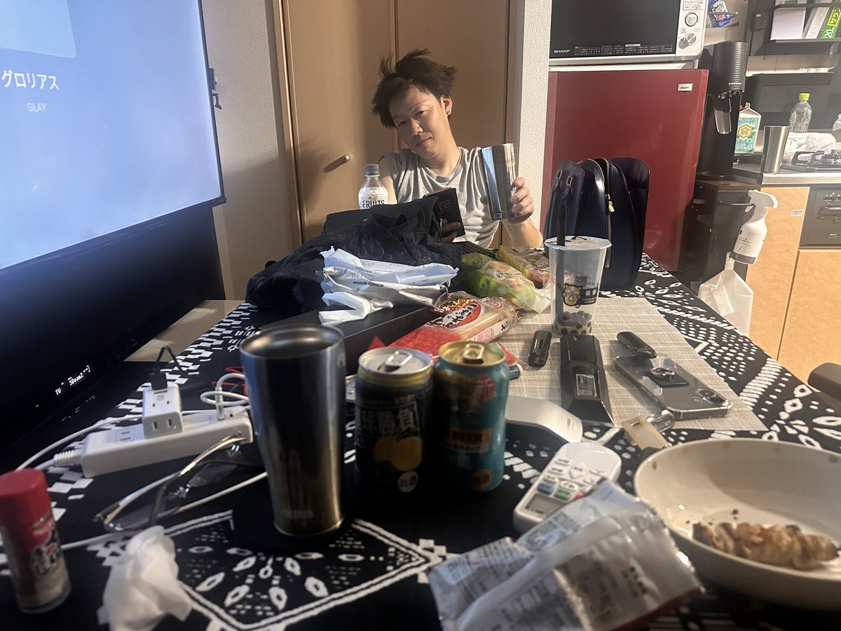 painter_1102's tweet photo. 朝5時からの鬼畜のみ
眠いっす眠いっす眠いっす😴 https://t.co/ZcrsrwmIPd