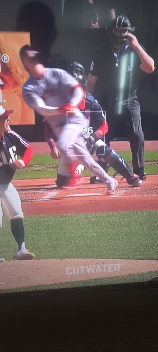 mlbdotedu's tweet photo. Fastball down the dick and he pops it up. https://t.co/UHrLi2yBky