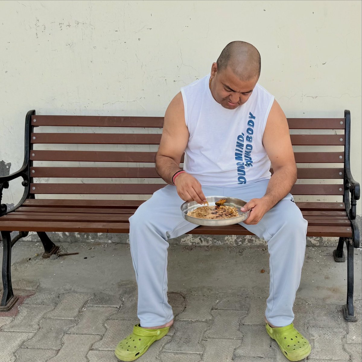 Akhilkumarboxer's tweet photo. दिमाग को खूब पढ़ाना लेकिन दिल को हमेशा “अनपढ़” ही रखना  ताकि भावनाओं को समझने में हिसाब किताब ना करे ।

#DoGoodHaveGood https://t.co/72Ocr2RA4g