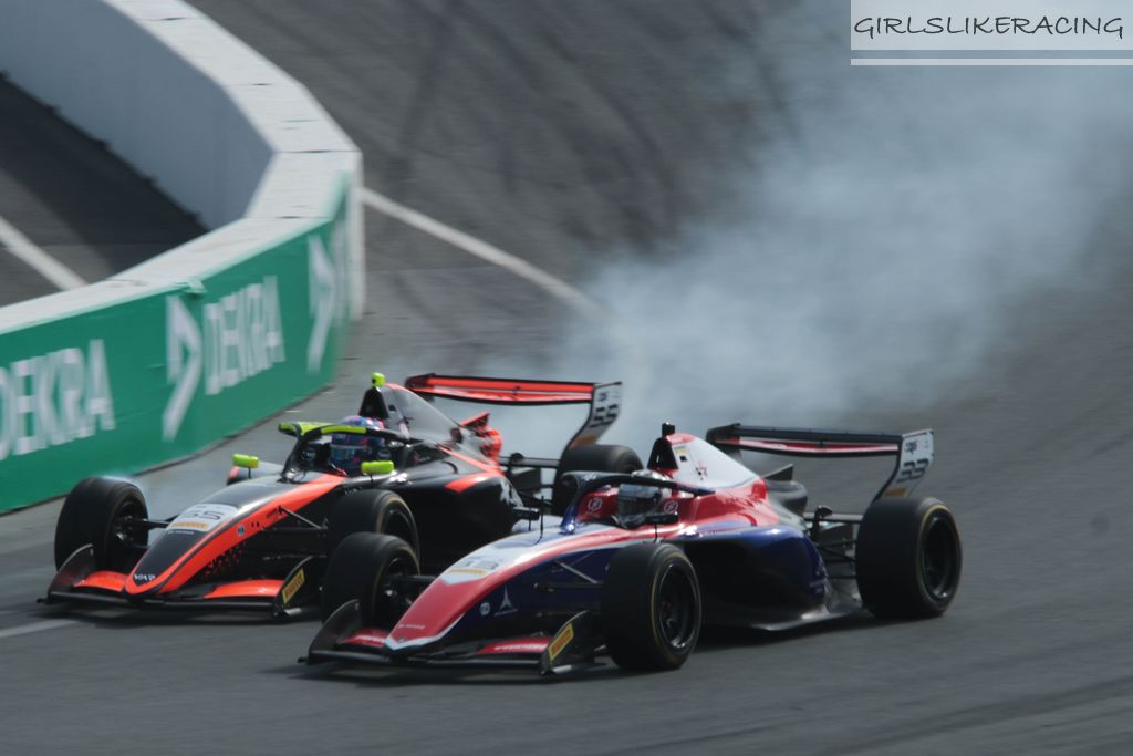 GirlsLikeRacing's tweet photo. Off Track #DTM #DTMZandvoort: Back to turn 1. With 30 #Freca cars and 30 kids wanting to win, excitement was expected and tyre management was a non issue.
Sebastian Wheldon (son of the late Dan Wheldon) won both races in Zandvoort btw! https://t.co/LTI1xZCFZq