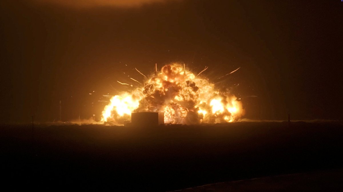 Empty Ground Exploded 🔊 A Blue Origin New Glenn rocket exploded on a Florida launchpad during ...